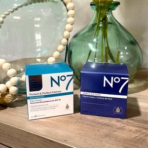 No7 Day/Night Cream Beauty Set